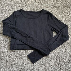 Lululemon Ebb to Street Long Sleeve Cropped Sz 8. Black